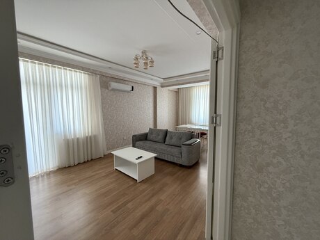 3 otaqlı yeni tikili - Böyükşor q. - 130 m²