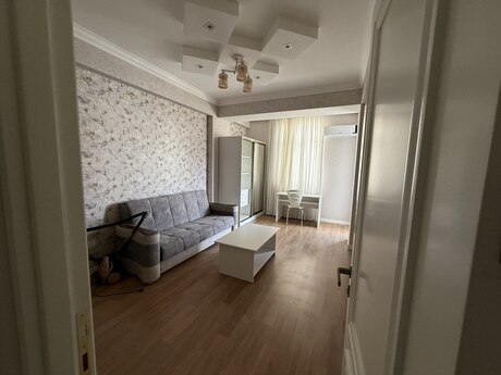 3 otaqlı yeni tikili - Böyükşor q. - 130 m²