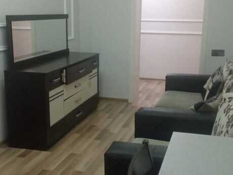 3 otaqlı köhnə tikili - Elmlər Akademiyası m. - 65 m²