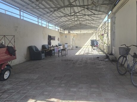 3 otaqlı həyət evi/bağ evi - Novxanı q. - 100 m²
