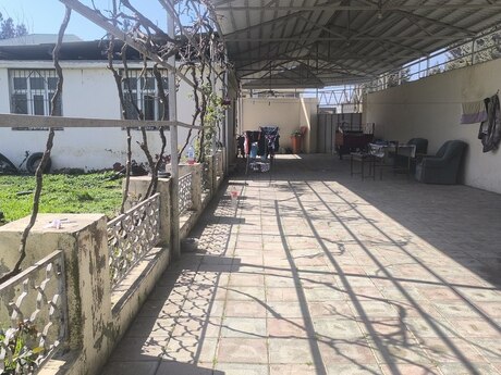 3 otaqlı həyət evi/bağ evi - Novxanı q. - 100 m²