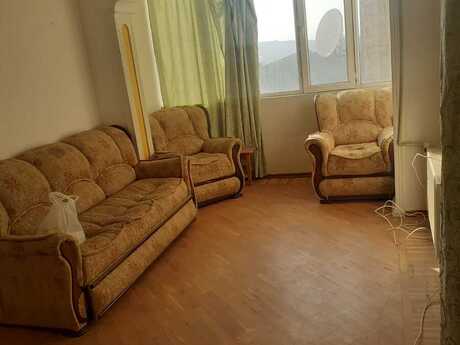 2 otaqlı köhnə tikili - 9-cu mikrorayon q. - 65 m²