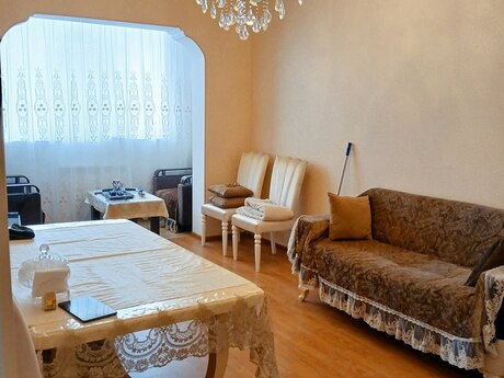 3 otaqlı köhnə tikili - Əhmədli q. - 80 m²