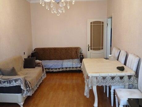 3 otaqlı köhnə tikili - Əhmədli q. - 80 m²