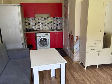1 otaqlı yeni tikili - İnşaatçılar m. - 40 m²