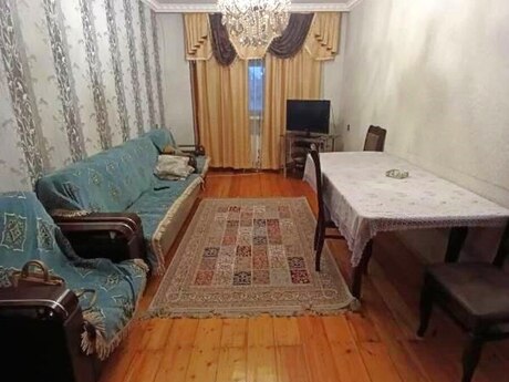3 otaqlı köhnə tikili - Bakıxanov q. - 80 m²