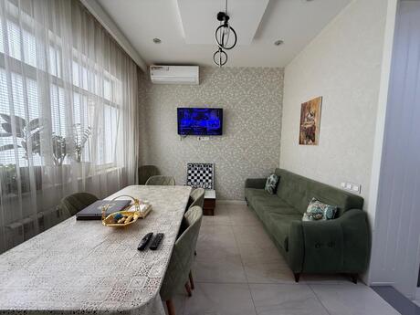 3 otaqlı köhnə tikili - Elmlər Akademiyası m. - 70 m²