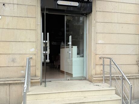 Obyekt - Şah İsmayıl Xətai m. - 100 m²