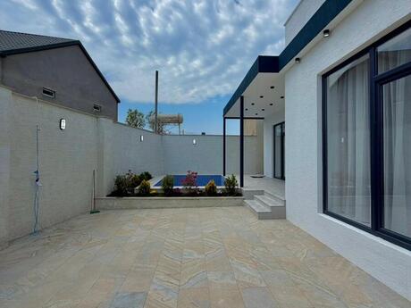 4 otaqlı həyət evi/bağ evi - Şüvəlan q. - 130 m²
