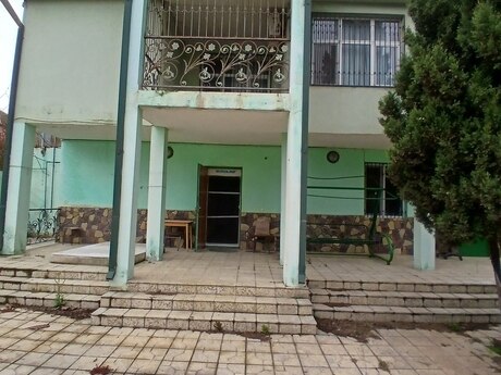 8 otaqlı həyət evi/bağ evi - Fatmayı q. - 250 m²