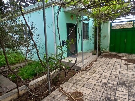8 otaqlı həyət evi/bağ evi - Fatmayı q. - 250 m²