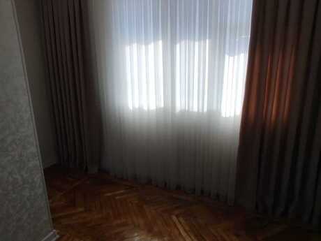 2 otaqlı köhnə tikili - 3-cü mikrorayon q. - 70 m²