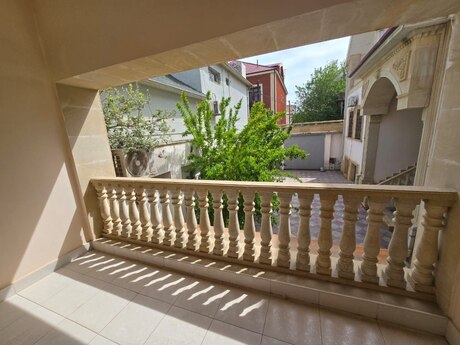 11 otaqlı həyət evi/bağ evi - Nəsimi m. - 860 m²