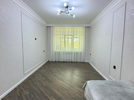 3 otaqlı köhnə tikili - Bakıxanov q. - 80 m²