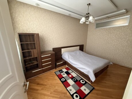 4 otaqlı yeni tikili - Azadlıq Prospekti m. - 120 m²