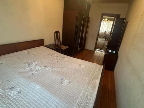 2 otaqlı köhnə tikili - Elmlər Akademiyası m. - 55 m²