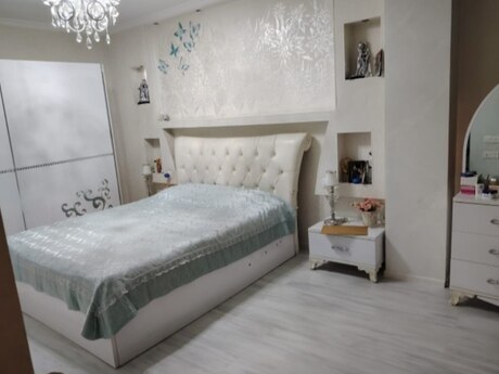 4 otaqlı köhnə tikili - Elmlər Akademiyası m. - 121 m²
