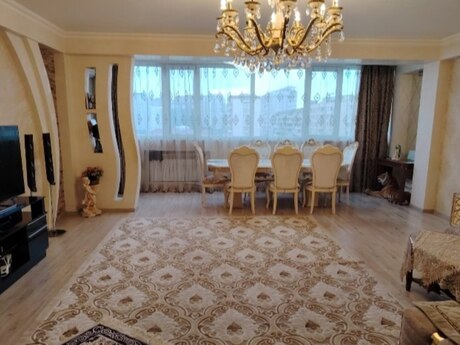 4 otaqlı köhnə tikili - Elmlər Akademiyası m. - 121 m²