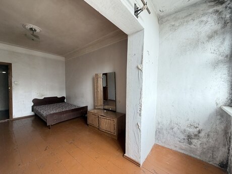 2 otaqlı köhnə tikili - Yeni Günəşli q. - 62 m²