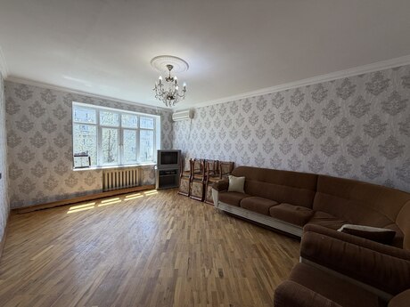 2 otaqlı köhnə tikili - Qaraçuxur q. - 62 m²