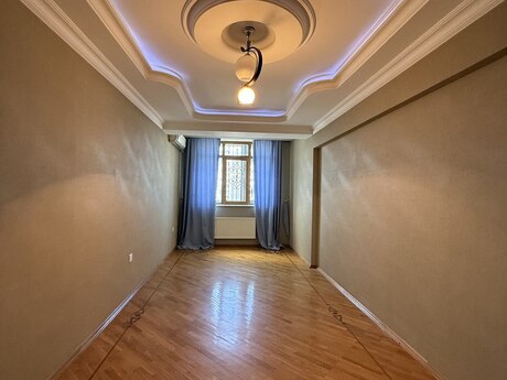 2 otaqlı köhnə tikili - Şah İsmayıl Xətai m. - 76 m²