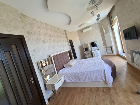 5 otaqlı həyət evi/bağ evi - Xəzər r. - 300 m²