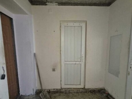 2 otaqlı köhnə tikili - 8-ci mikrorayon q. - 55 m²