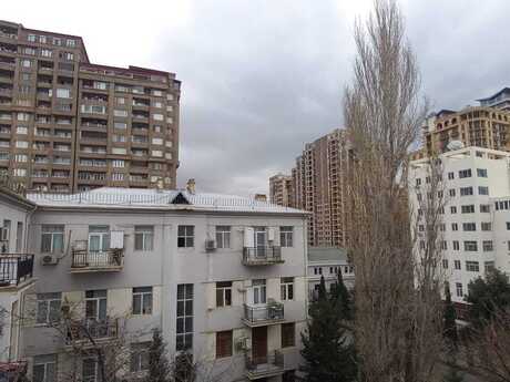 Elan №6088968 - Bakı, 28 May m., 3 otaqlı, 80 m², 5/5 mərtəbə