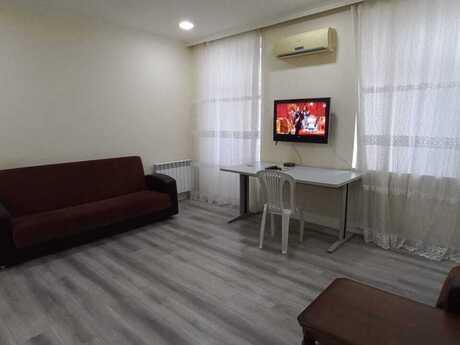 3 otaqlı köhnə tikili - 28 May m. - 80 m²