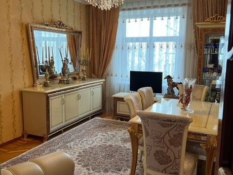 3 otaqlı köhnə tikili - 28 May m. - 84 m²
