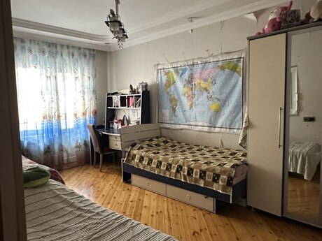 4 otaqlı köhnə tikili - İnşaatçılar m. - 120 m²