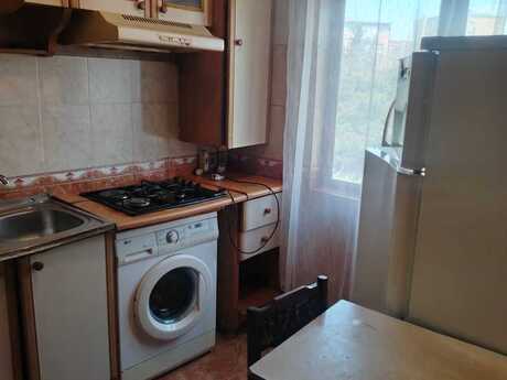 3 otaqlı köhnə tikili - Memar Əcəmi m. - 60 m²