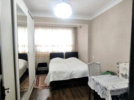 3 otaqlı köhnə tikili - Yeni Günəşli q. - 75 m²