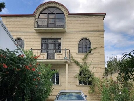 5 otaqlı həyət evi/bağ evi - Yeni Ramana q. - 313 m²