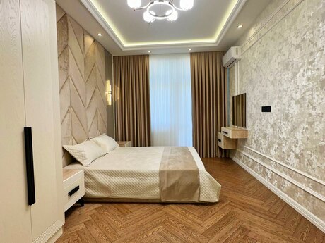 3-комн. новостройка - Наримановский  р. - 91 м²