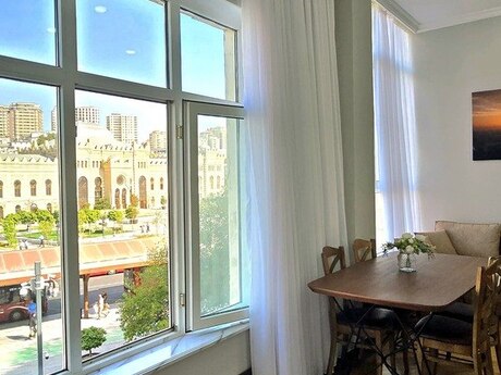 3 otaqlı köhnə tikili - 28 May m. - 70 m²