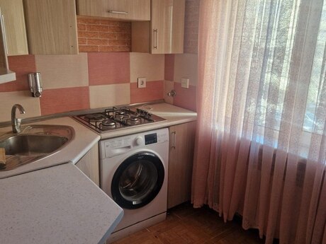 1 otaqlı köhnə tikili - Nizami m. - 30 m²