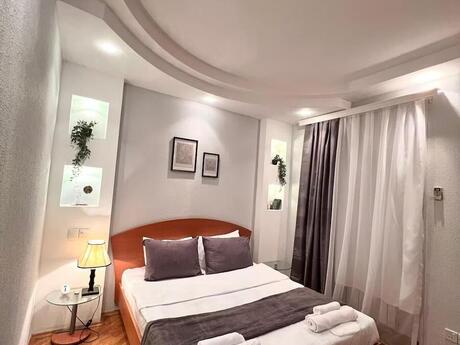 3 otaqlı köhnə tikili - İçəri Şəhər m. - 81 m²