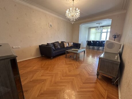 3 otaqlı köhnə tikili - Şah İsmayıl Xətai m. - 100 m²