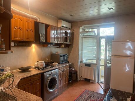 3 otaqlı köhnə tikili - Nəriman Nərimanov m. - 85 m²