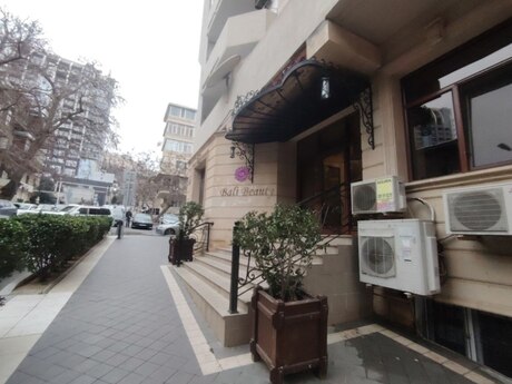 4 otaqlı köhnə tikili - İçəri Şəhər m. - 124 m²