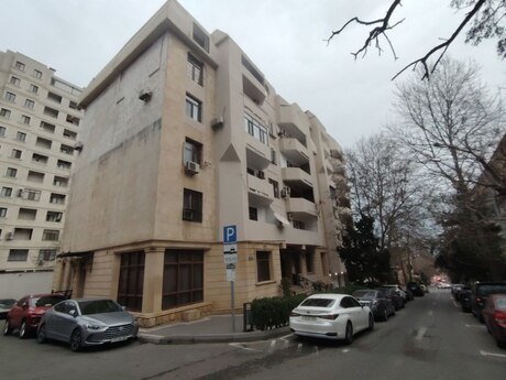 4 otaqlı köhnə tikili - İçəri Şəhər m. - 124 m²