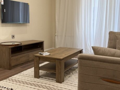 2 otaqlı köhnə tikili - Elmlər Akademiyası m. - 67 m²