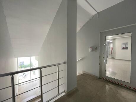20 otaqlı ofis - 28 May m. - 820 m²