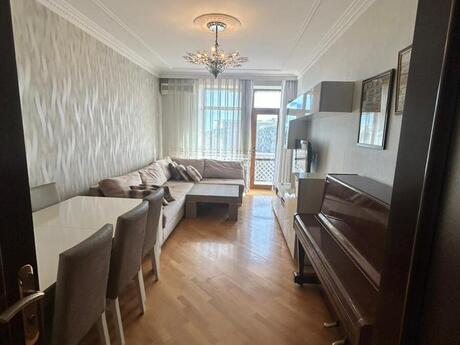 2 otaqlı köhnə tikili - Elmlər Akademiyası m. - 60 m²