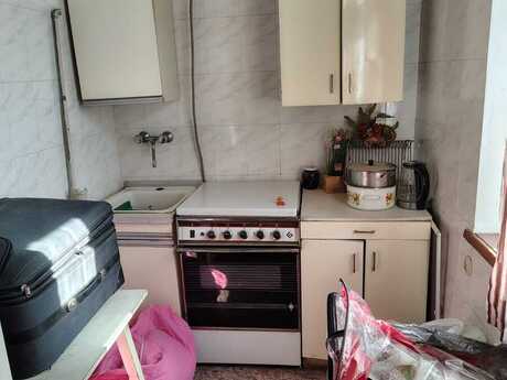 2 otaqlı köhnə tikili - 28 May m. - 70 m²