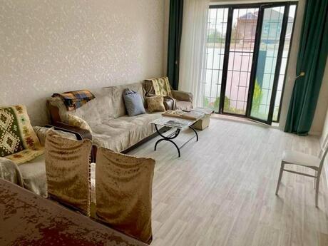 4 otaqlı həyət evi/bağ evi - Şüvəlan q. - 100 m²