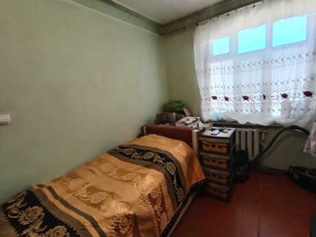 3 otaqlı köhnə tikili - Qaraçuxur q. - 80 m²