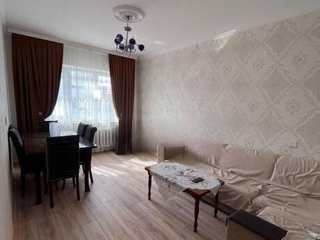 3 otaqlı köhnə tikili - Əhmədli m. - 65 m²