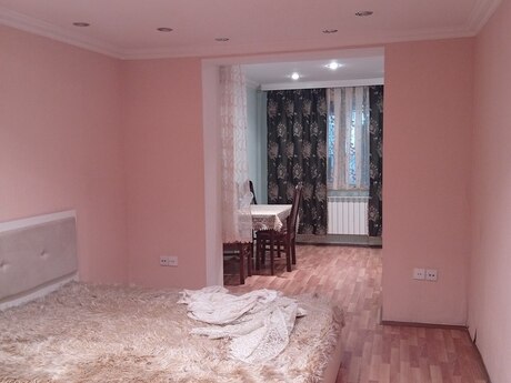 1 otaqlı köhnə tikili - Elmlər Akademiyası m. - 50 m²